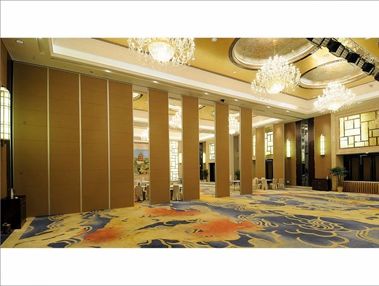 浅谈酒店餐厅伸缩屏风隔断板才按材料归类 浅谈酒店餐厅伸缩屏风隔断板才按材料归类