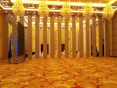 博物馆防水卫生间隔断应当采用什么样的材料安装 博物馆防水卫生间隔断应当采用什么样的材料安装